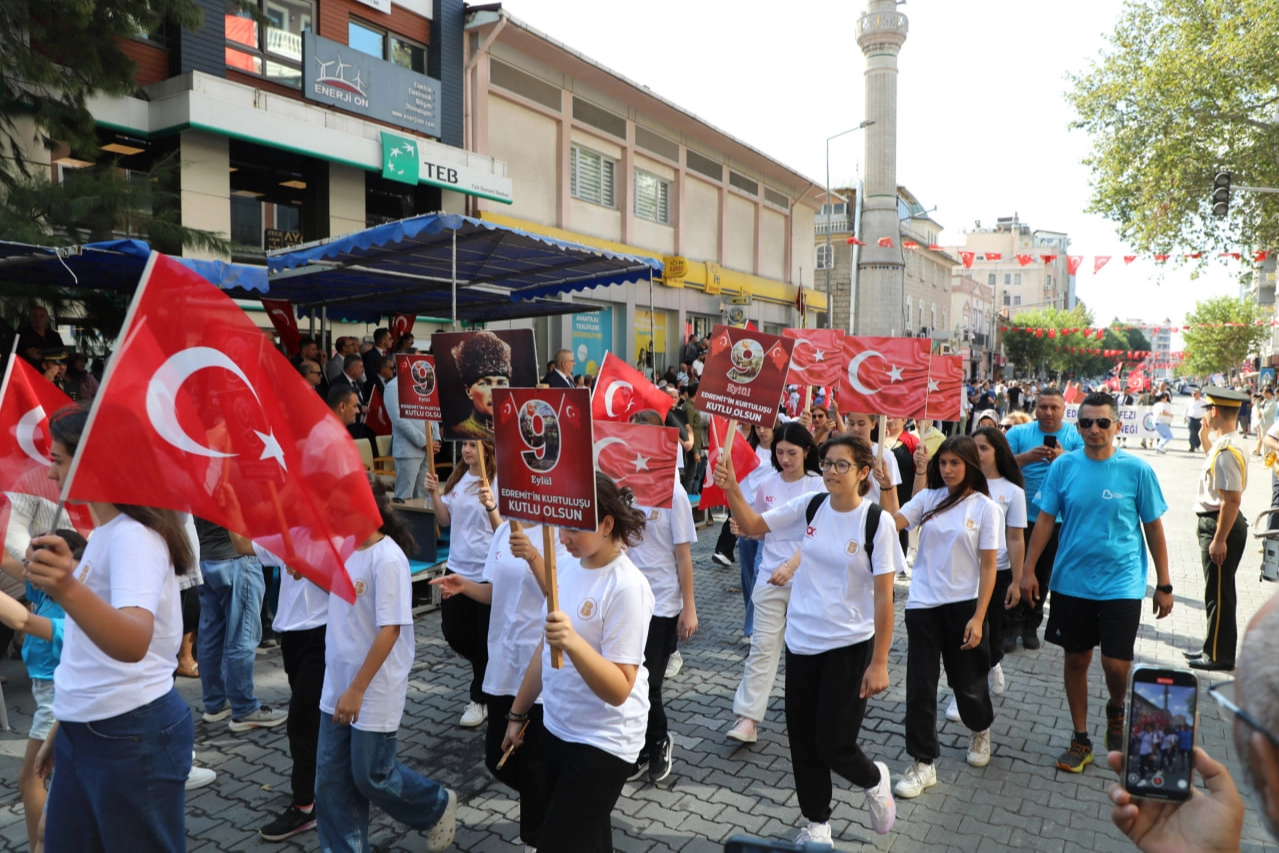 Balıkesir Edremit’te kurtuluş heyecanı 