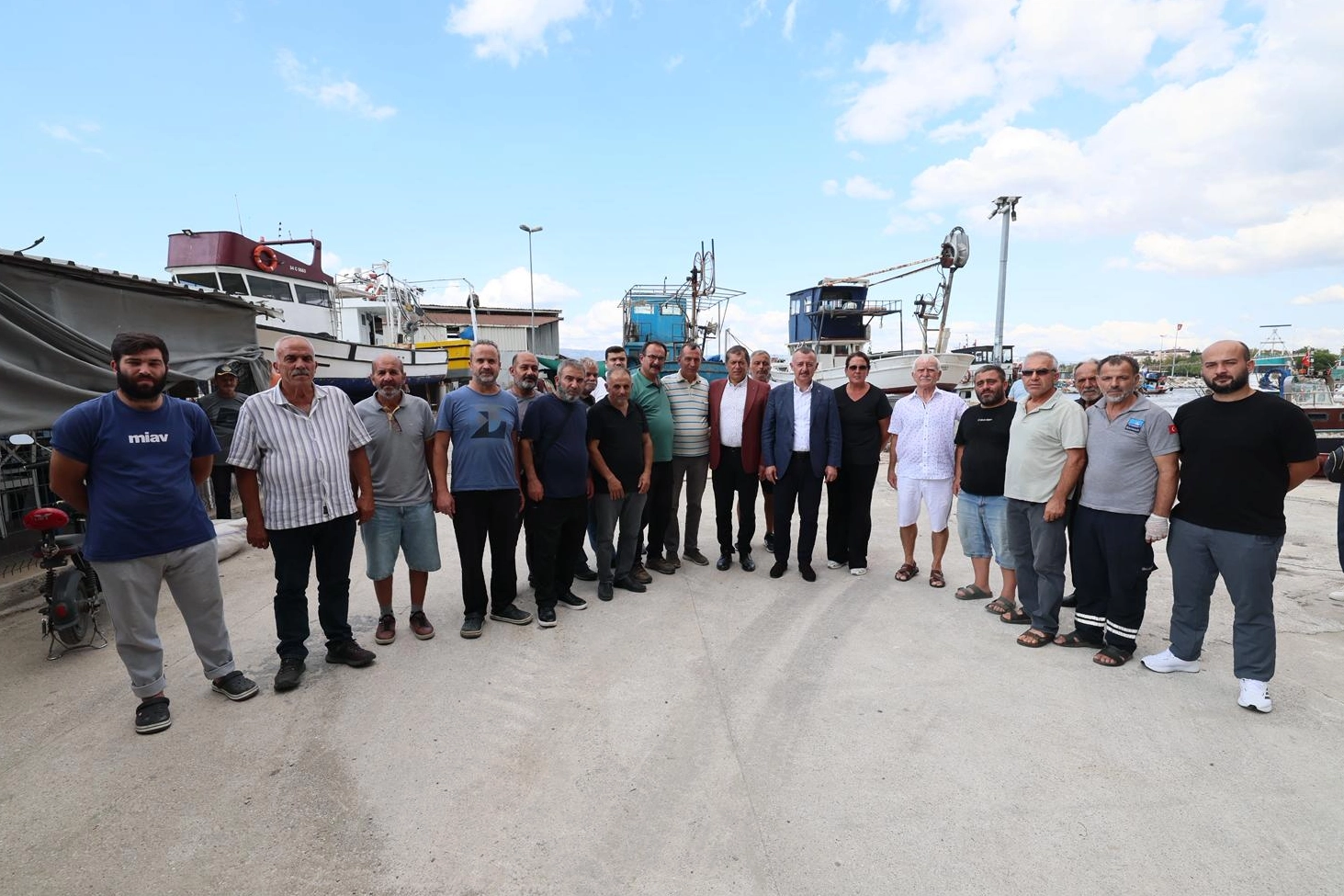 Kocaeli'de Başan Büyükakın balıkçılarla geleneği bozmadı 