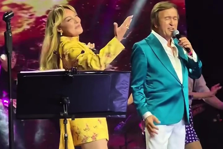 Ziynet Sali, Erol Evgin’in Harbiye konserinde 