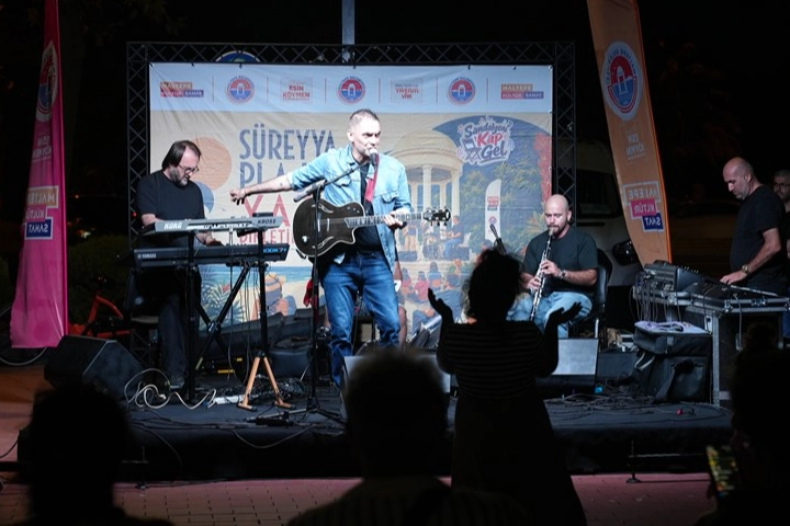 Güz konserlerinin adresi yine Süreyya Plajı 