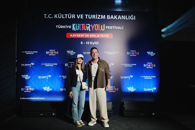 Oğuzhan Koç hayranlarıyla buluştu 