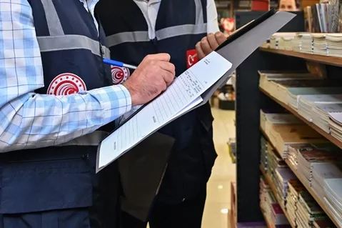 Bakan Bolat: Denetimleri yoğunlaştırdık... Kırtasiye denetimlerde 182,6 milyon liralık ceza 