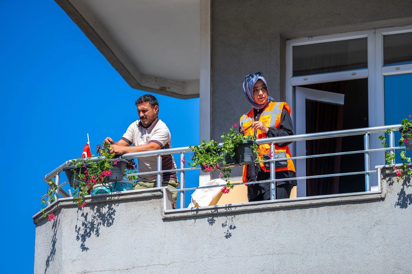 Kocaeli Gebze’de komşuluk çiçek açtı 