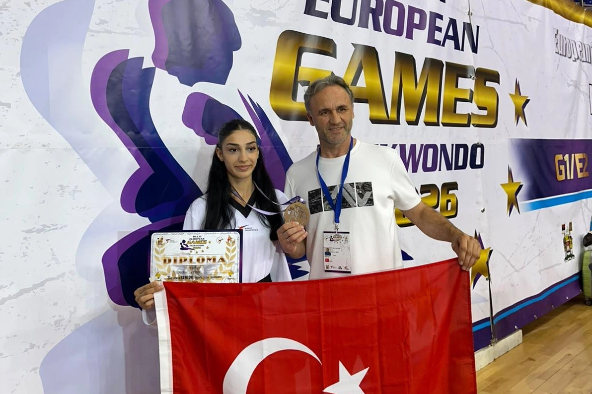 İzmirli tekvandoculardan Avrupa’da üç madalya 