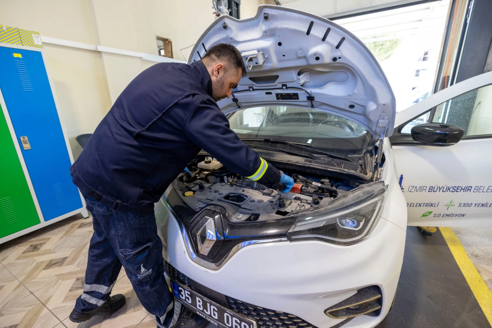 Elektrikli araçta İzmir Büyükşehir modeli 