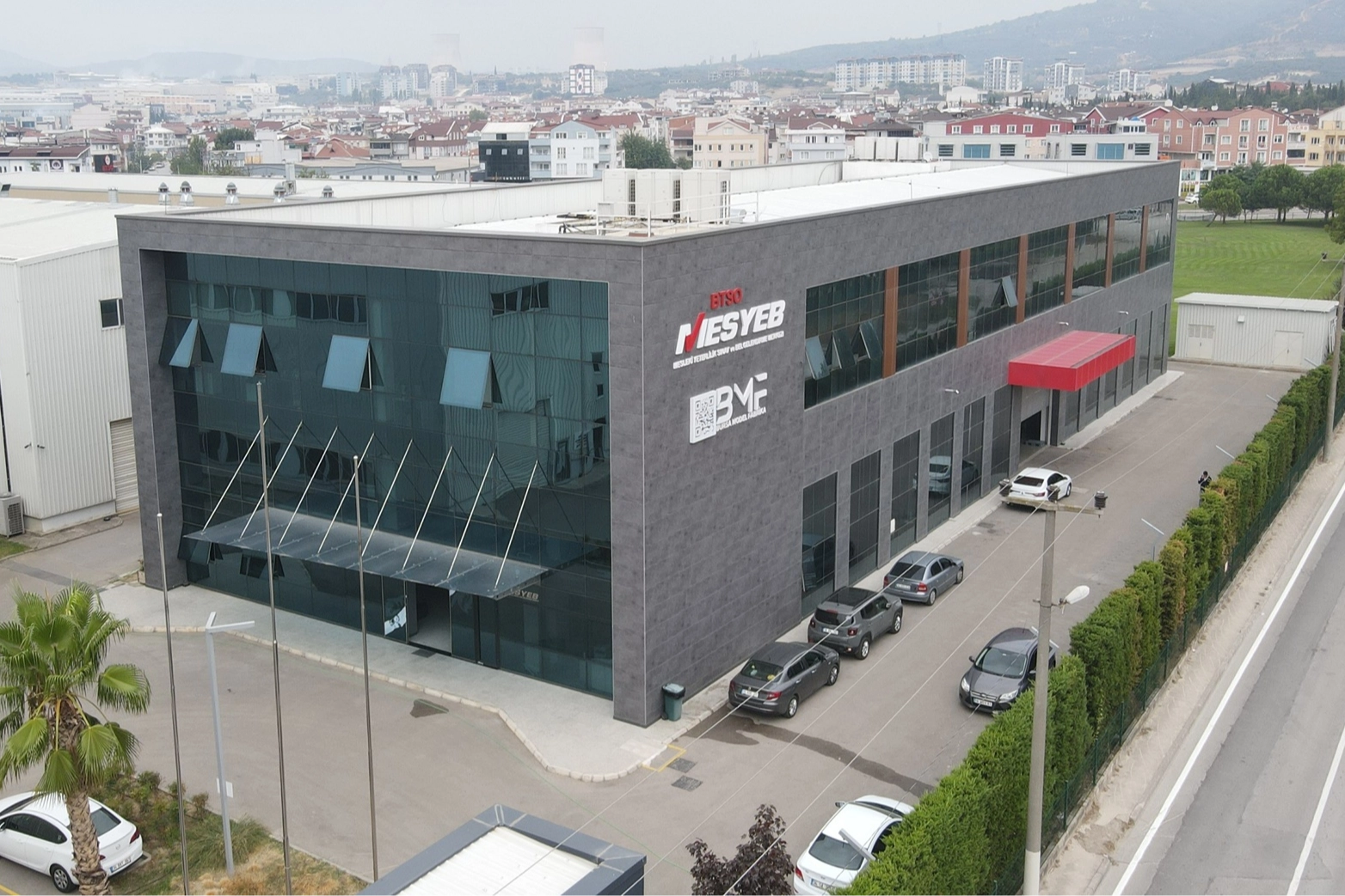 Bursa Model Fabrika 'Sektörel Gelişim Merkezi' oldu 