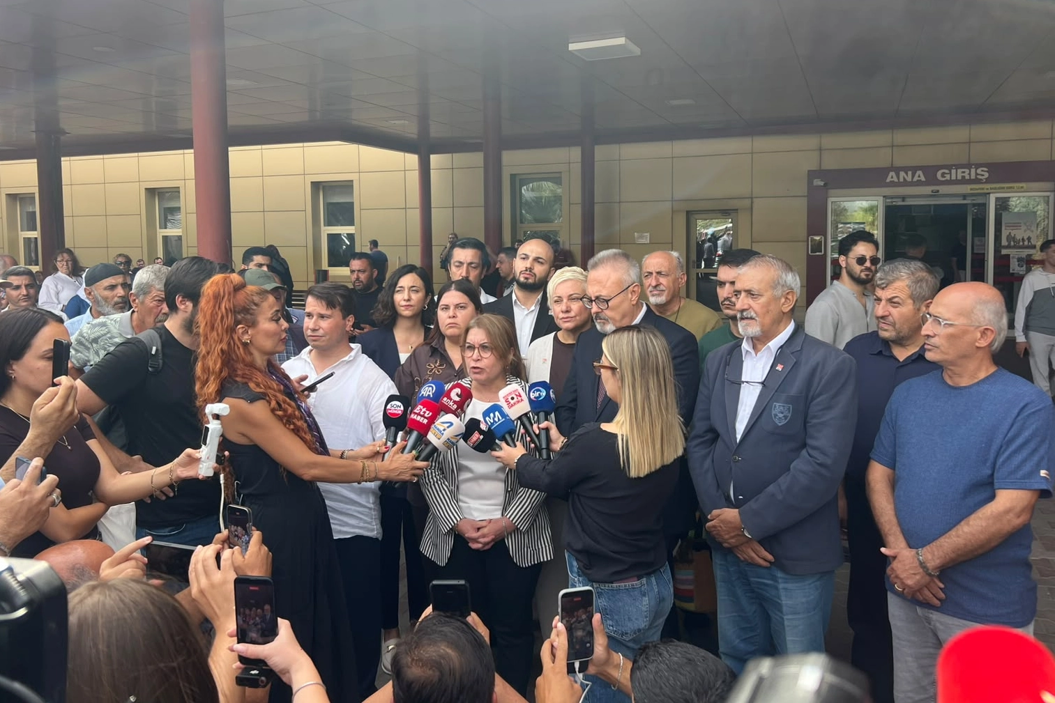 CHP heyeti Turgutlu’da... Okul güvenliği saldırı sonrası alınacak tedbirlerden ibaret değil! 