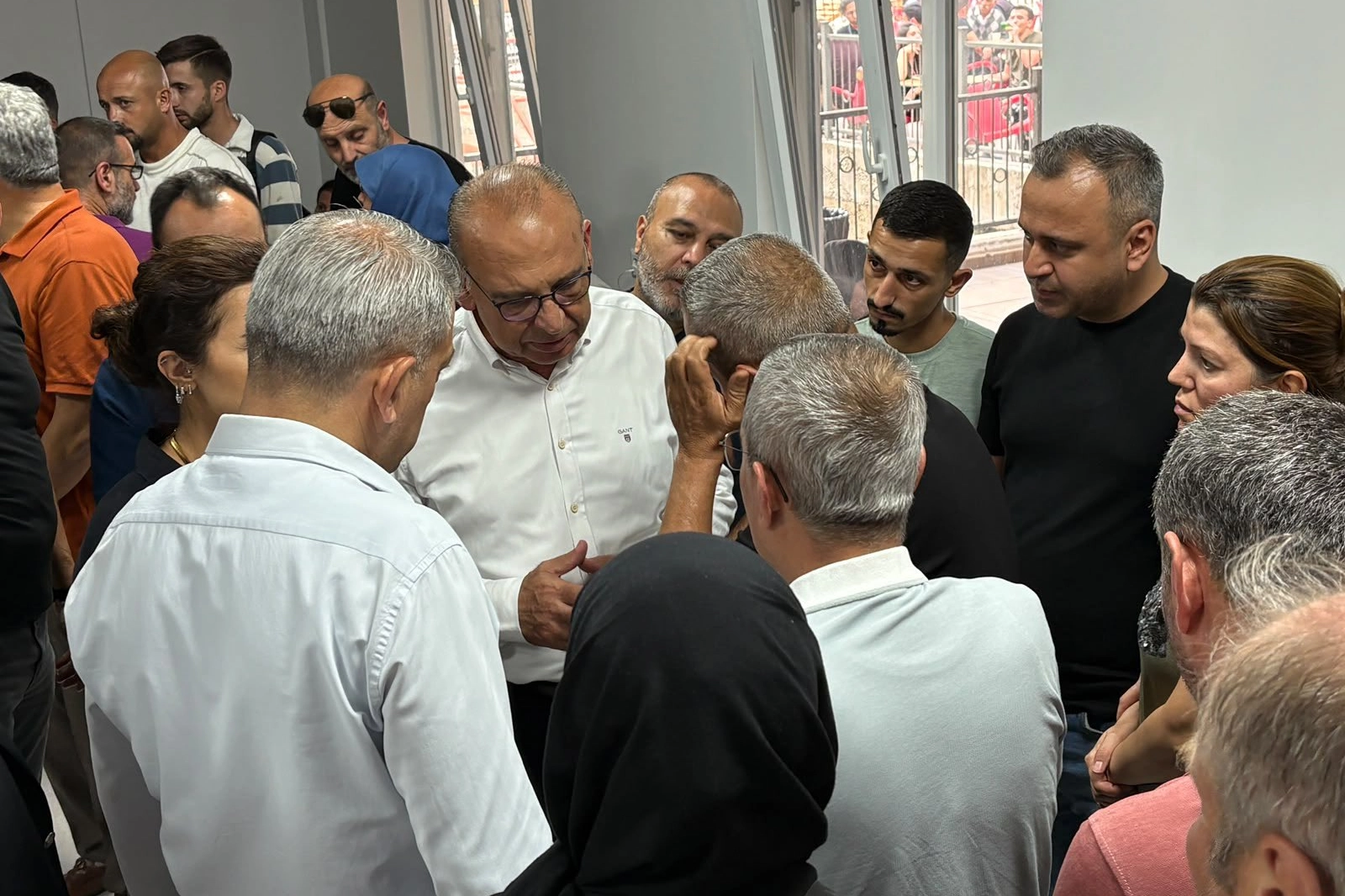Turgutlu Belediye Başkanı Çetin Akın o öğrencilerin ailelerini ziyaret etti 