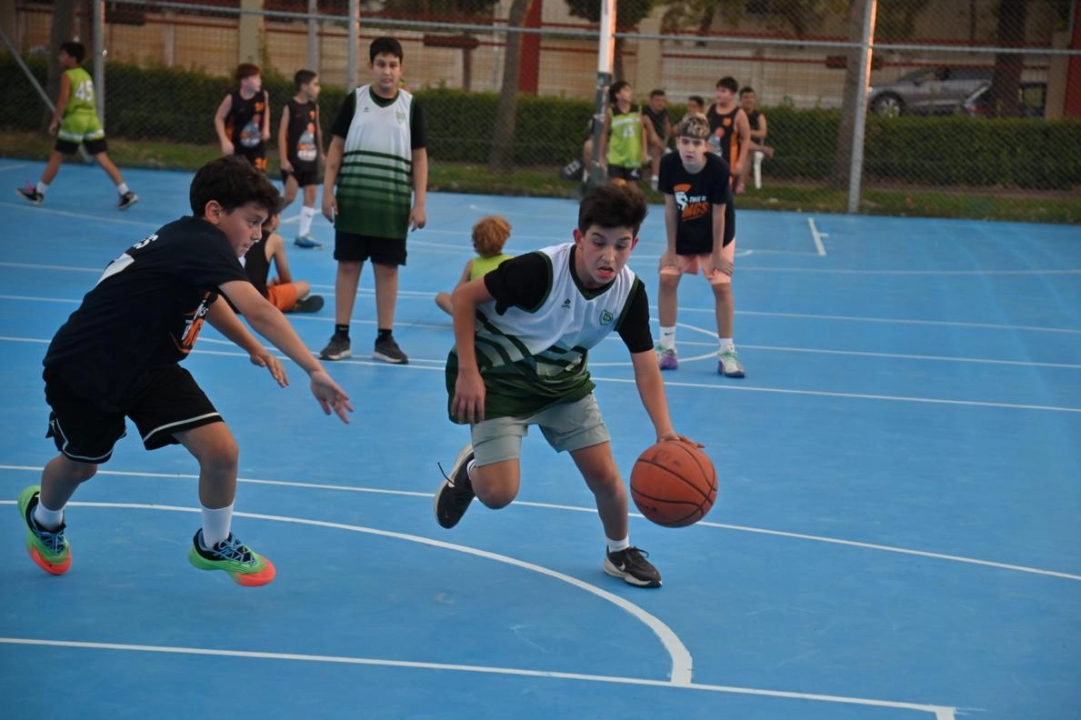 Manisa'da 46 takım, 200 sporcu Atatürk Kent Parkı’nda buluştu 