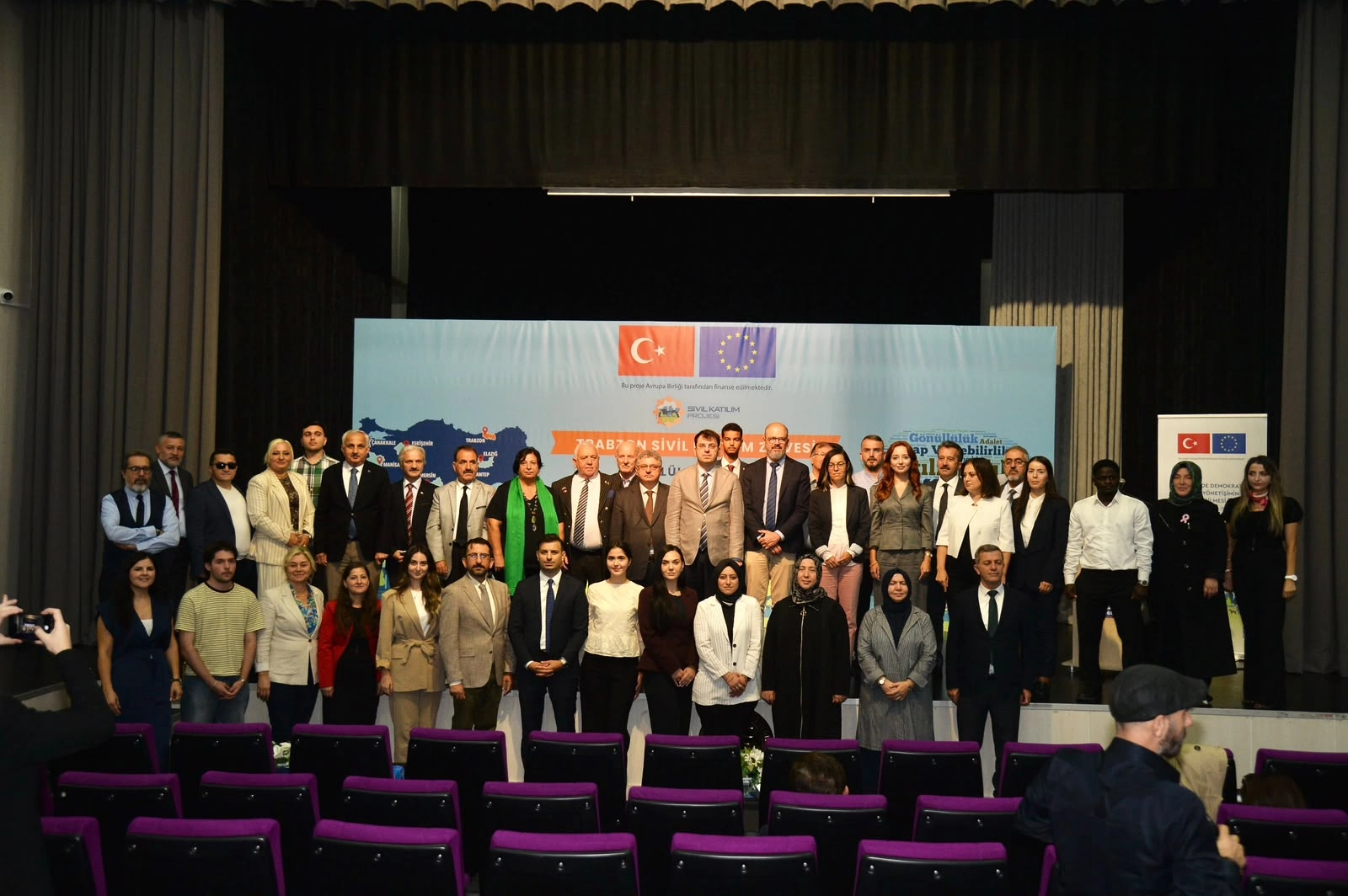 Trabzon’da Sivil Katılım Zirvesi düzenlendi 