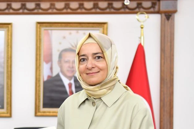 Fon iddialarına adı karışmıştı... Betül Sayan Kaya görevlerinden affını istedi 