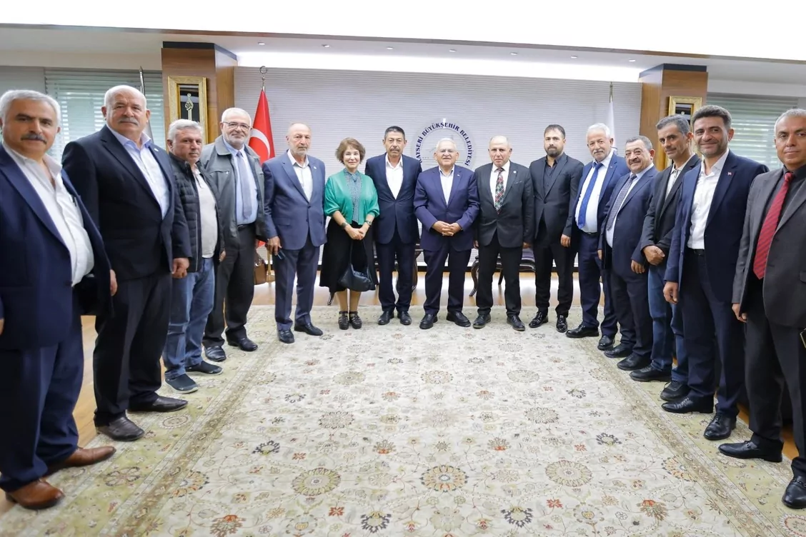 Kayseri Büyükşehir Kocasinanlı muhtarlarla buluştu 