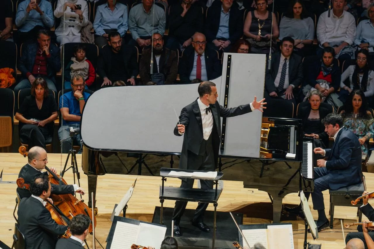 İki asırlık orkestradan görkemli başlangıç 