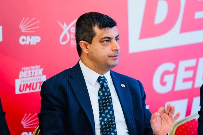 CHP’de İzmir ve Cemil Tugay polemiği büyüyor... Deniz Demir'den Özgür Özel'e: İzmir halkından özür dile! 
