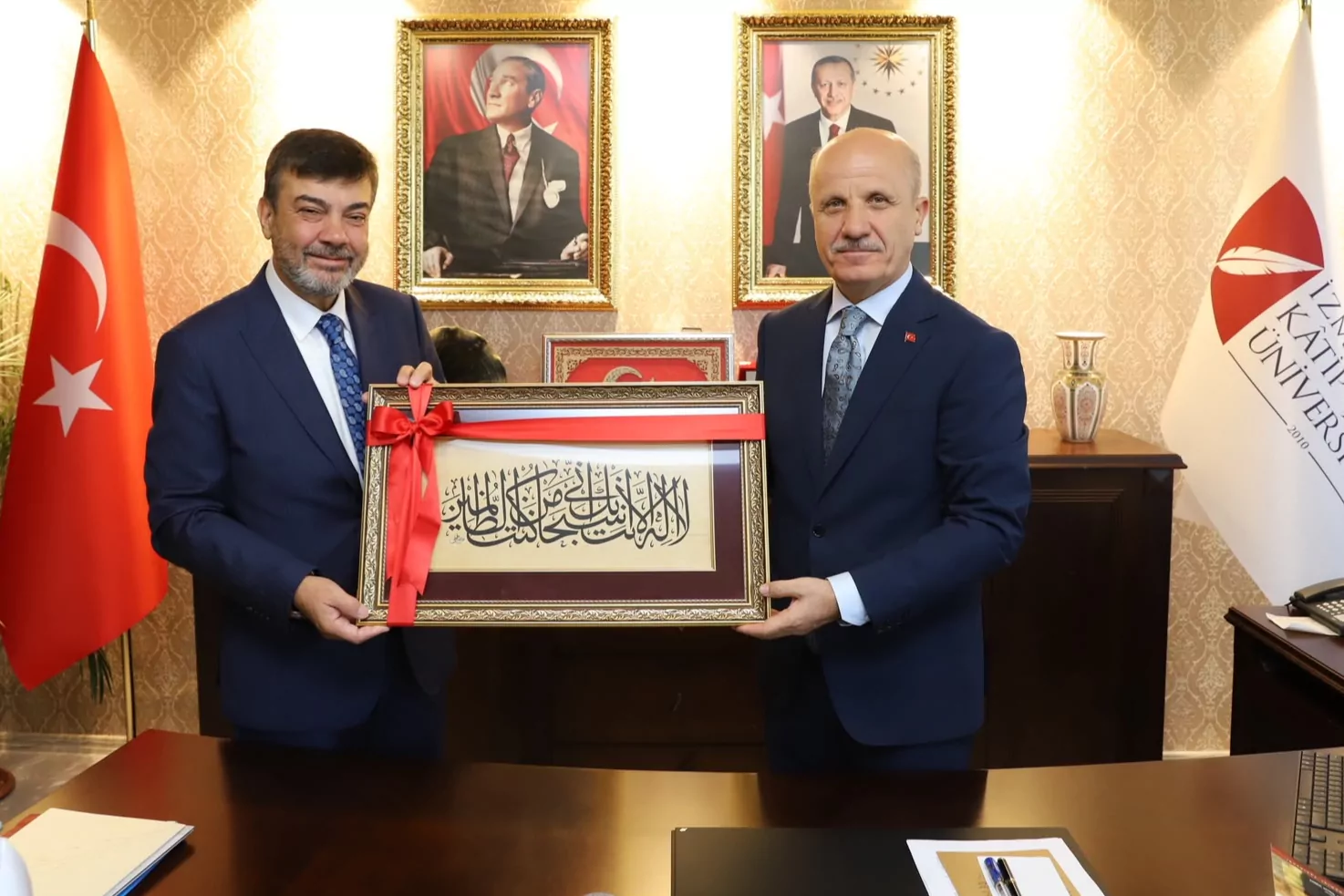 YÖK Başkanı Prof. Dr. Özvar'dan İzmir Kâtip Çelebi'ye ziyaret 