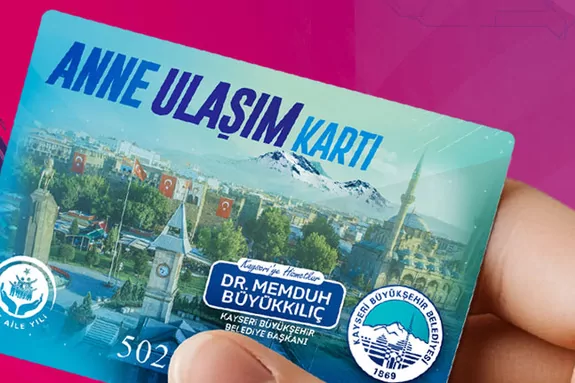 Kayseri Büyükşehir'in Anne Ulaşım Kartı'na yoğun ilgi 