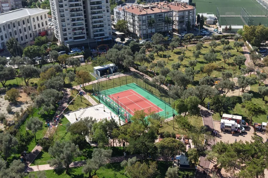 İzmir’de spor salonu açık havaya taşındı 