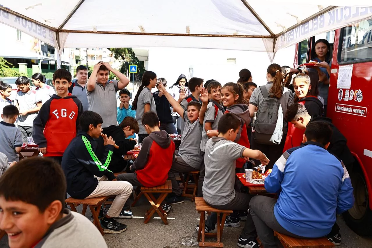 Kent Lokantası Öğrenci Otobüsleri sefere başladı 