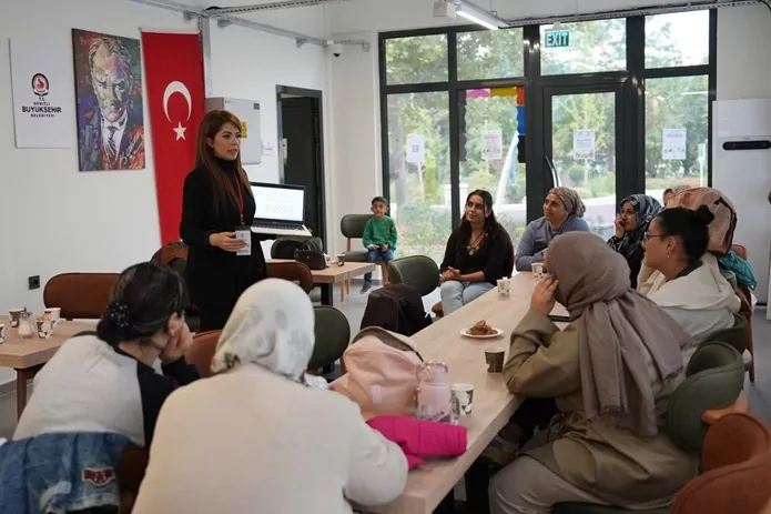 Denizli'de kadınlara sağlık ve şiddetle mücadele eğitimi 