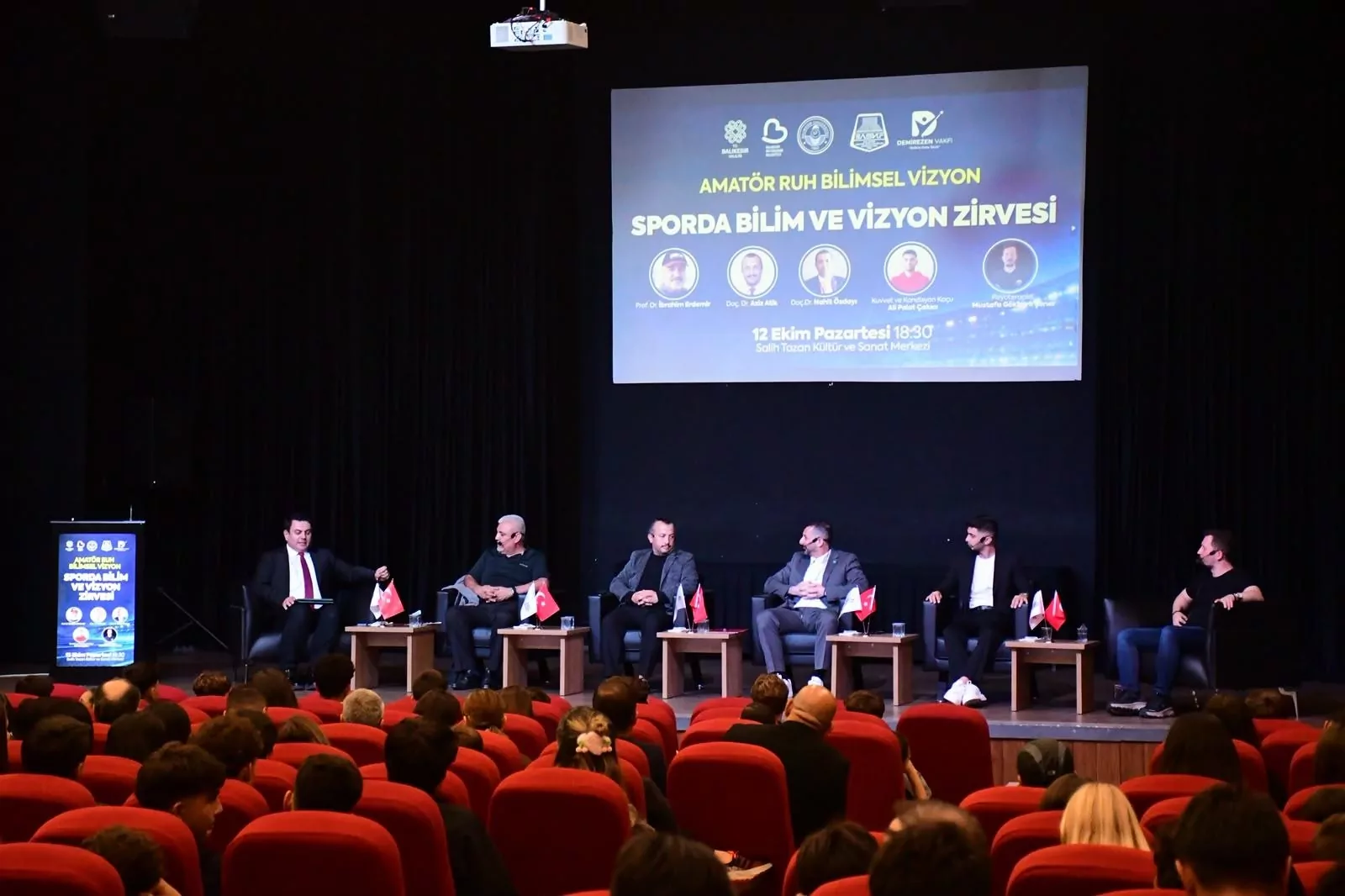 Balıkesir’de genç sporculara bilimsel vizyon 