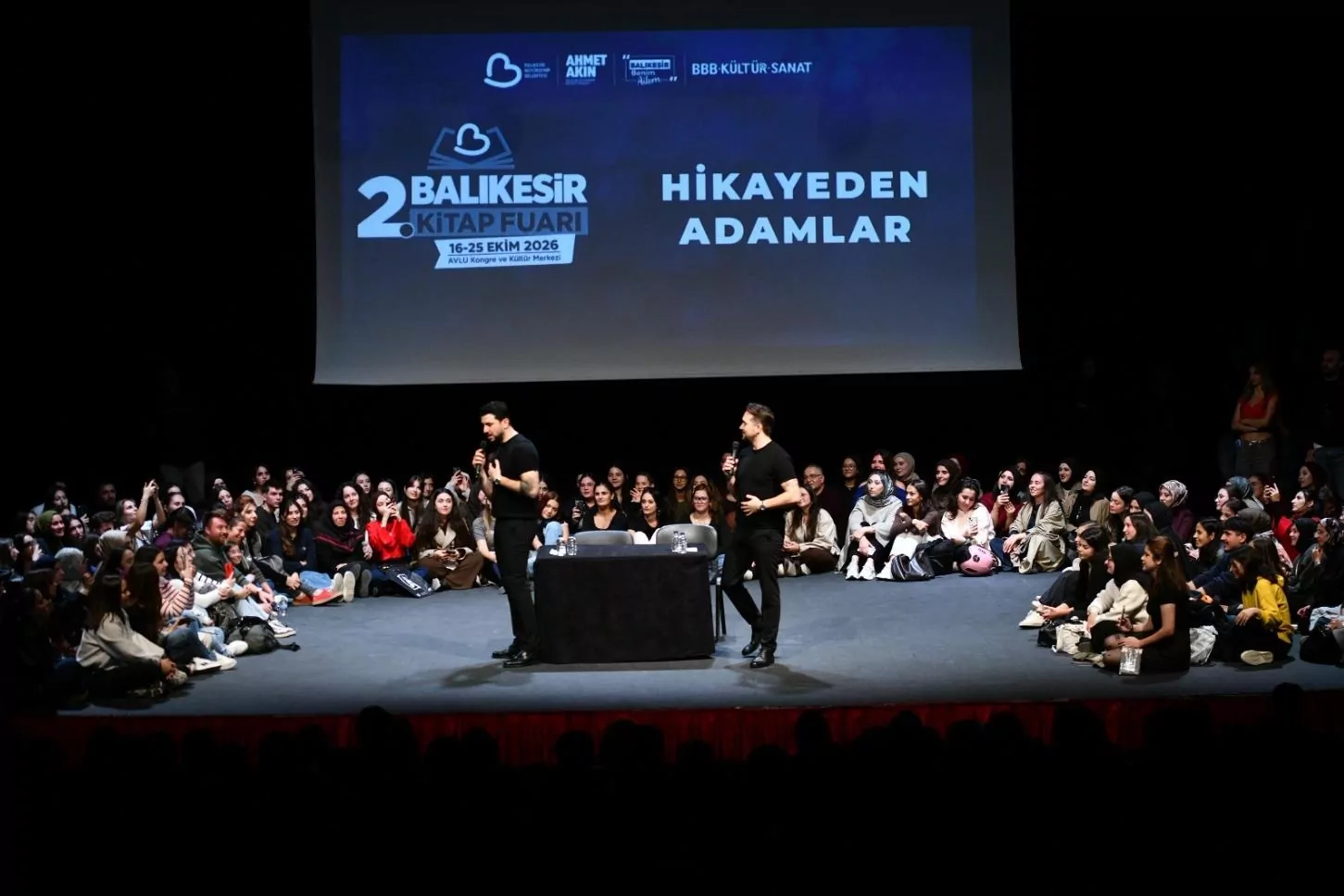 Balıkesir Kitap Fuarı'nda 'Hİkâyeden Adamlar'a yoğun ilgi 