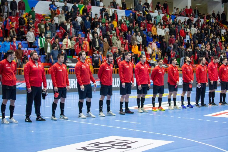 A Milliler'de aday kadro belli oldu -