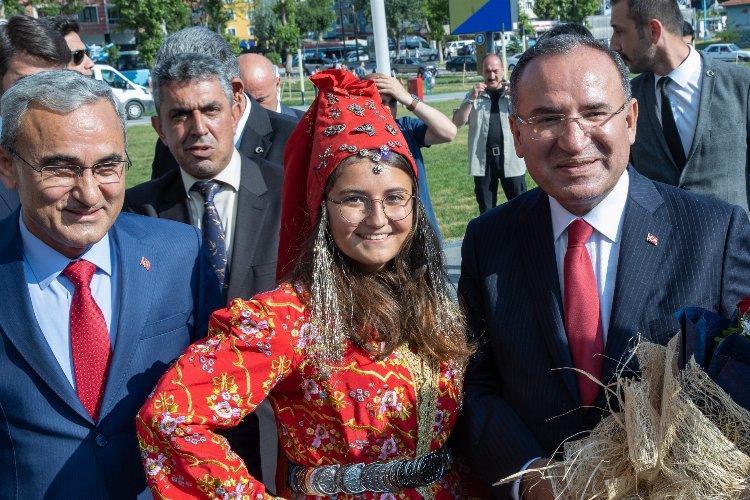 Adalet Bakanı Bozdağ Kütahya'da -