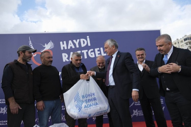 Adana Büyükşehir'den kıyı balıkçılarına destek -