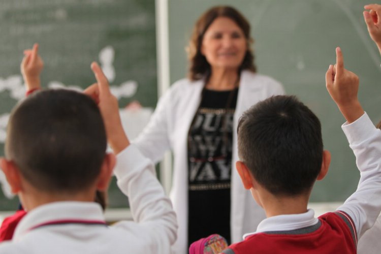 Aday Öğretmenlik ve Kariyer Basamakları Yönetmeliği Resmi Gazete'de -