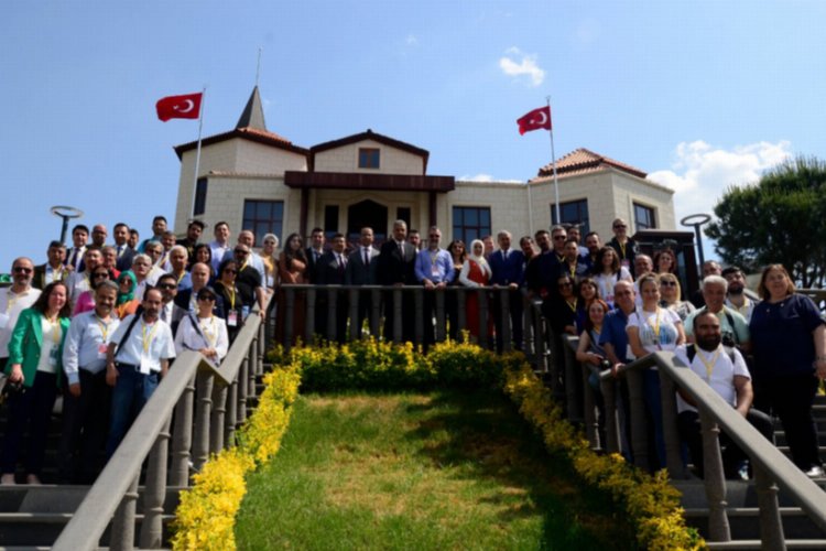 Adnan Menderes 62. yılında 62 gazeteci ile anıldı -