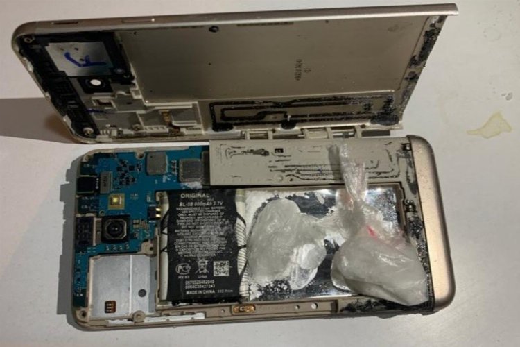 Adıyaman Besni'de cep telefonu arası uyuşturucu! -