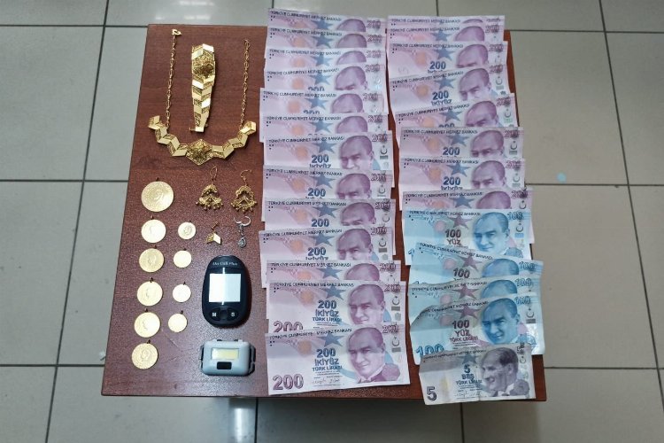 Adıyaman'da 3 zanlı yağma ve hırsızlıktan tutuklandı -