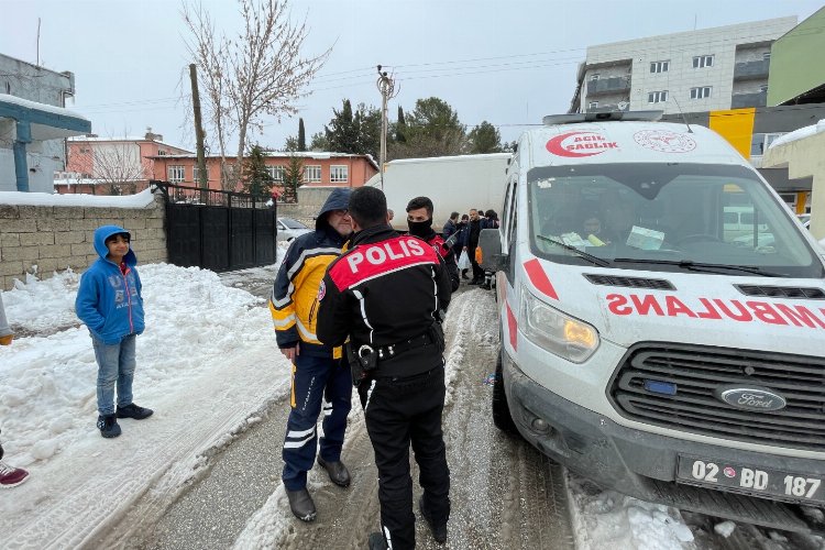 Adıyaman'da ambulans şoförünü darp etti! -