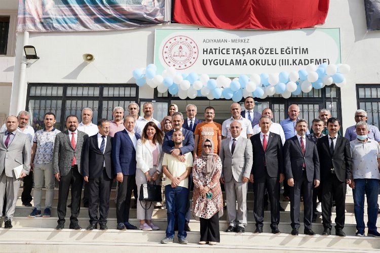 Adıyaman'da Bakan Özer'den eğitimde 'özel' açılış -
