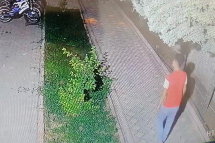 Adıyaman'da bisiklet hırsızı kameralara yakalandı -