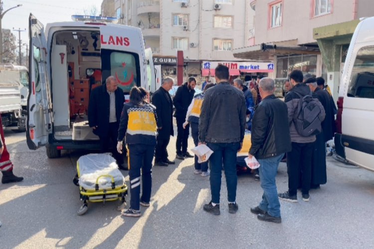 Adıyaman'da bisikletli çocuk kamyonete çarptı -