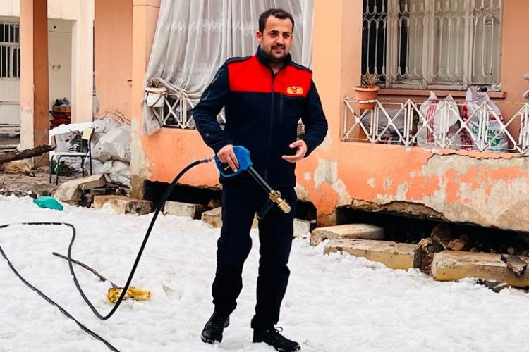 Adıyaman'da bodruma giren tilki yakalandı -