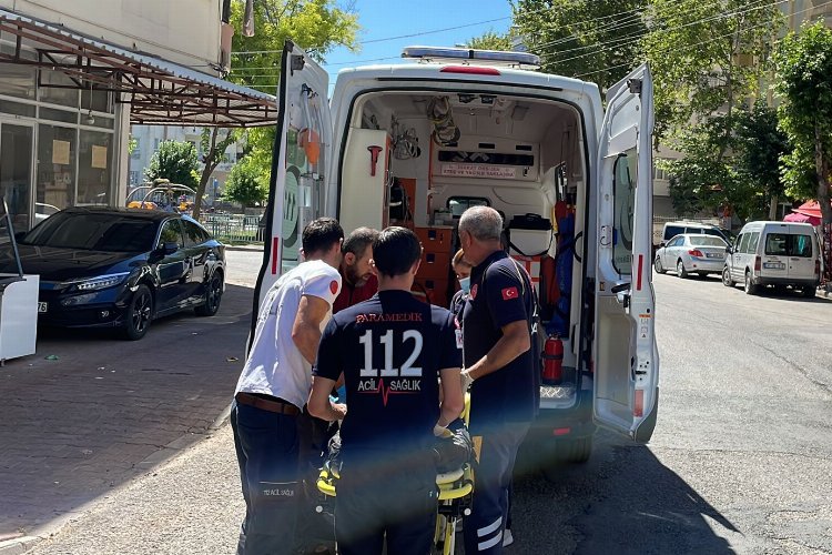Adıyaman'da çarptı kaçtı... Yaşlı kadın yaralandı -