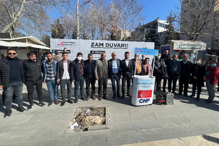 Adıyaman'da CHPli gençlikten zam duvarı -