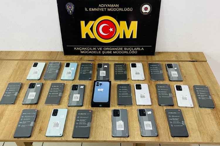 Adıyaman'da gümrük kaçağı telefonlara el konuldu -