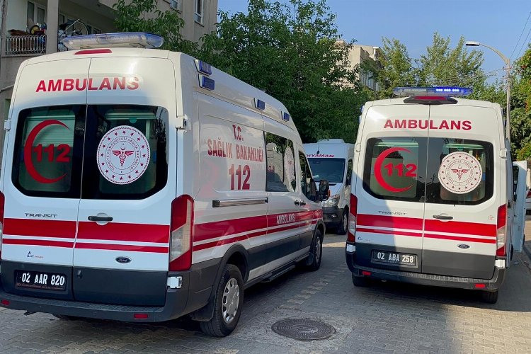 Adıyaman’da sevgililer birbirlerini bıçakladı -