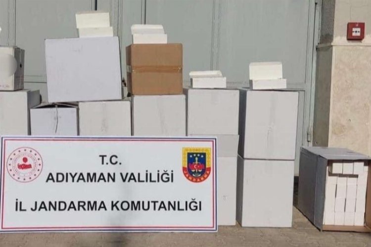 Adıyaman'da şüpheli araçtan binlerce bandrolsüz makaron çıktı -