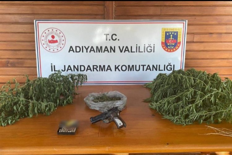 Adıyaman’da tabanca ve esrar ele geçirildi -