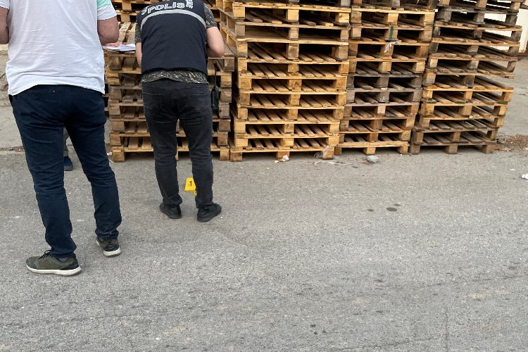Adıyaman'da yorgun mermi yaraladı! -