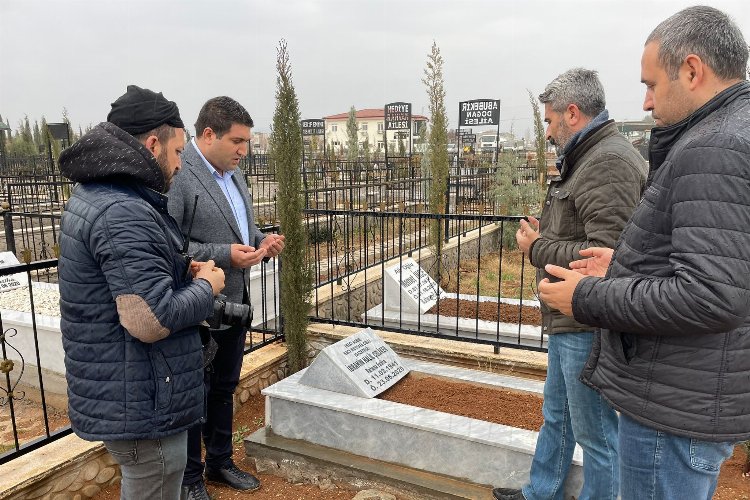 Adıyaman İGC Yönetimi merhum gazetecileri mezarları başında andı -
