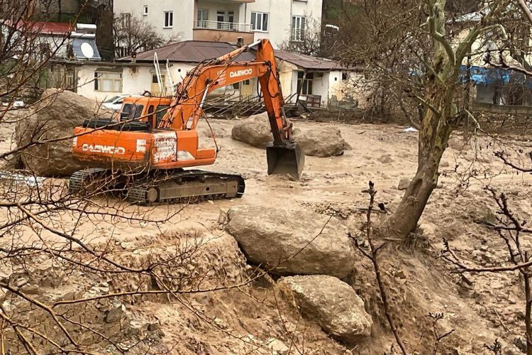 Adıyaman ve Şanlıurfa'da sel... Ölü ve yaralılar var -