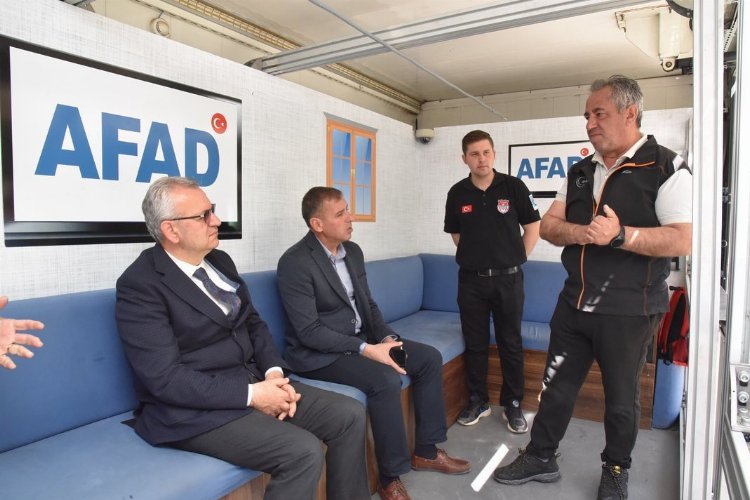 AFAD Deprem Simülasyon TIR’ıyla vatandaşlarda deprem bilinci oluşturuluyor -