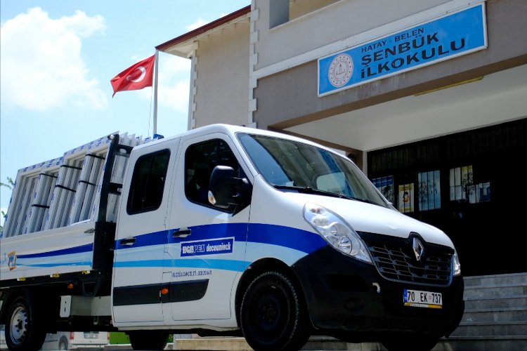 Afet bölgesindeki 100 okulun penceresi yenileniyor -