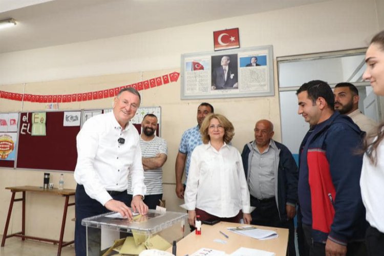 Afet bölgesindeki sandıklara şehir dışında olanlardan yoğun ilgi -