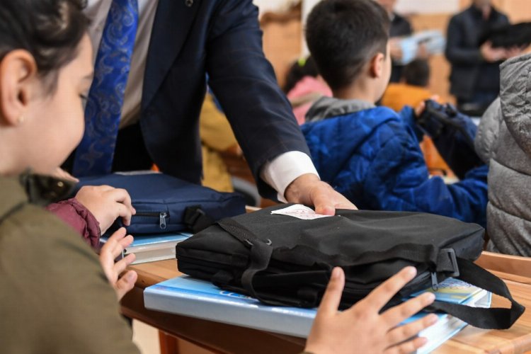 Afet bölgesine 200 bin kırtasiye, 26 milyon yardımcı kaynak -